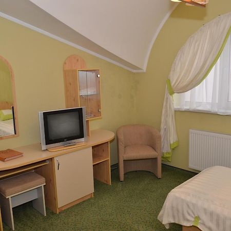 Hotel Serpanok Tyachiv 外观 照片