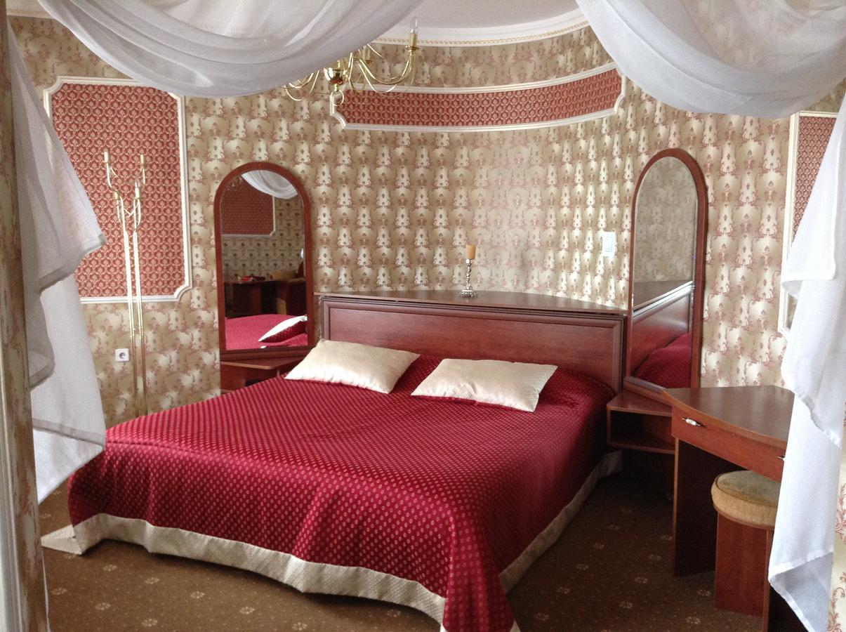 Hotel Serpanok Tyachiv 外观 照片
