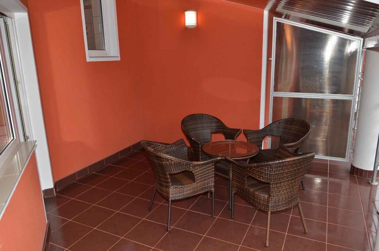 Hotel Serpanok Tyachiv 外观 照片