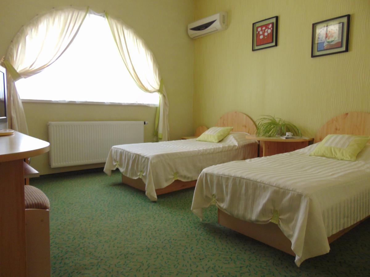 Hotel Serpanok Tyachiv 外观 照片